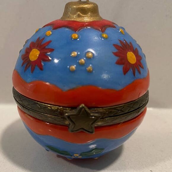 Vintage Christmas  Porcelain Hinge Ornament Trinket Box Holiday Decoration - Picture 2 of 6